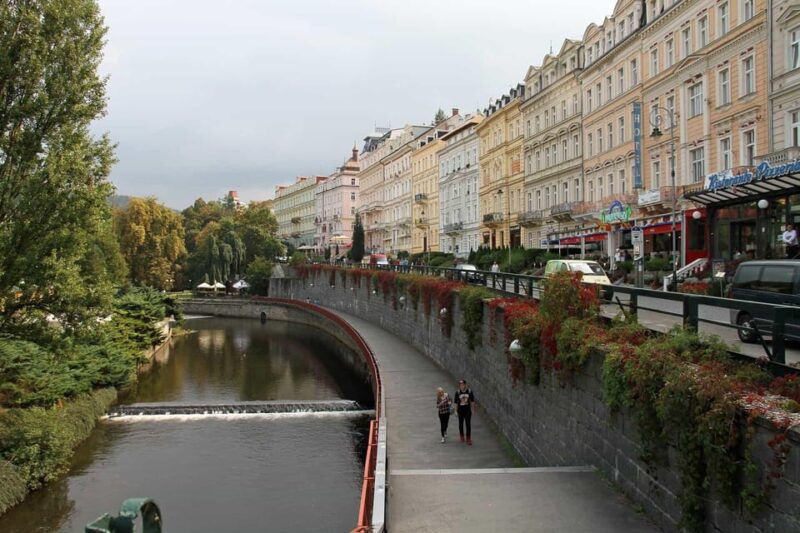 from-prague-day-trip-to-karlovy-vary