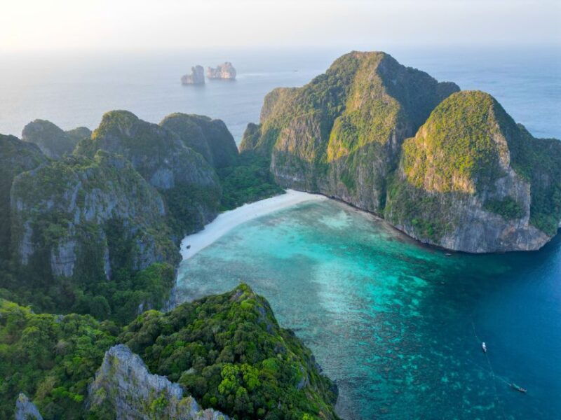 from-railay-day-trip-to-phi-phi-with-private-longtail-tour