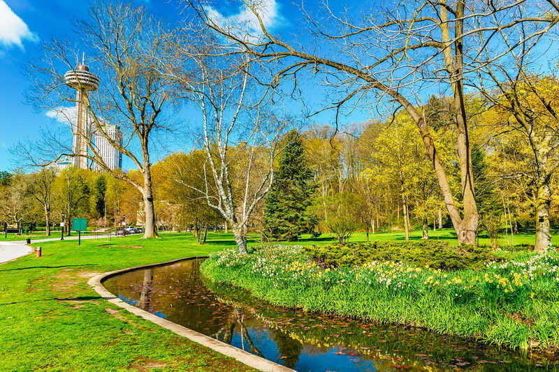 from-toronto-customizable-guided-day-trip-to-niagara-falls