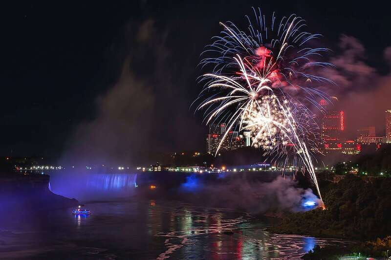 from-toronto-niagara-falls-evening-tour-with-boat-cruise