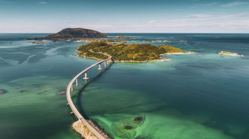 from-tromso-kayak-trip-with-lunch-and-sauna-at-sommaroy