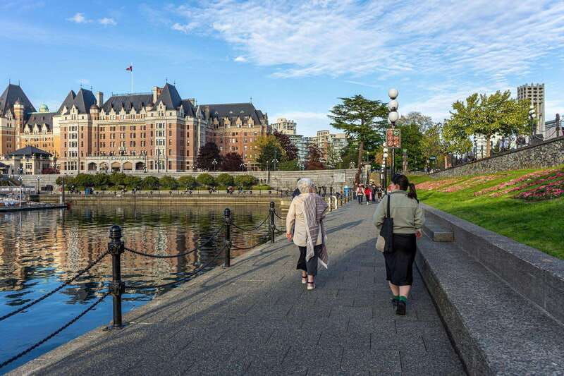 from-vancouver-butchart-gardens-victoria-sightseeing-tour