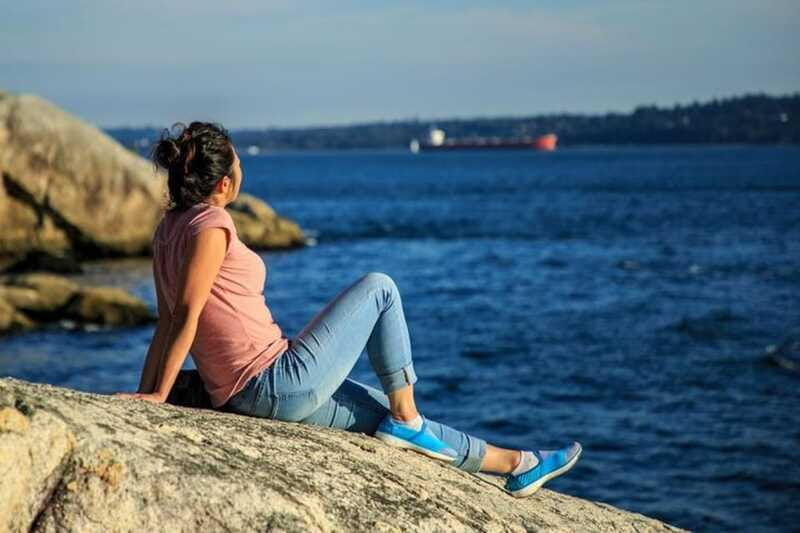 from-vancouver-lighthouse-park-horseshoe-bay-hiking-tour
