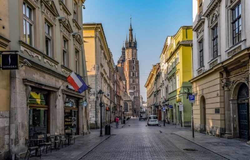 from-warsaw-3-or-6-hour-krakow-tour-by-private-car