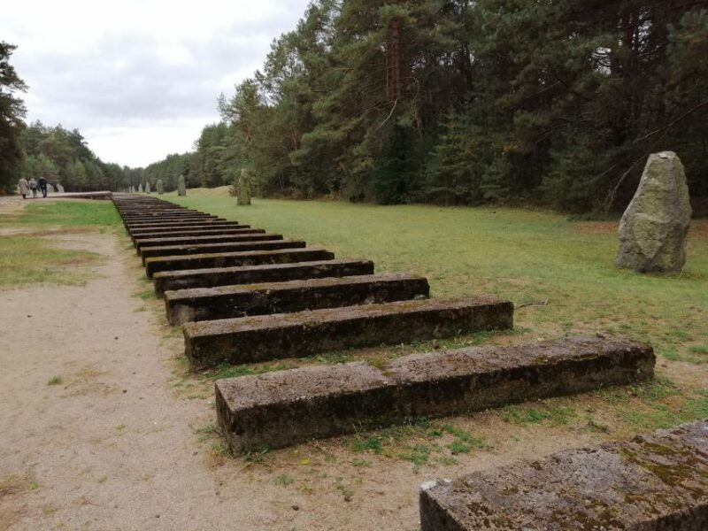 from-warsaw-guided-tour-of-treblinka-camp