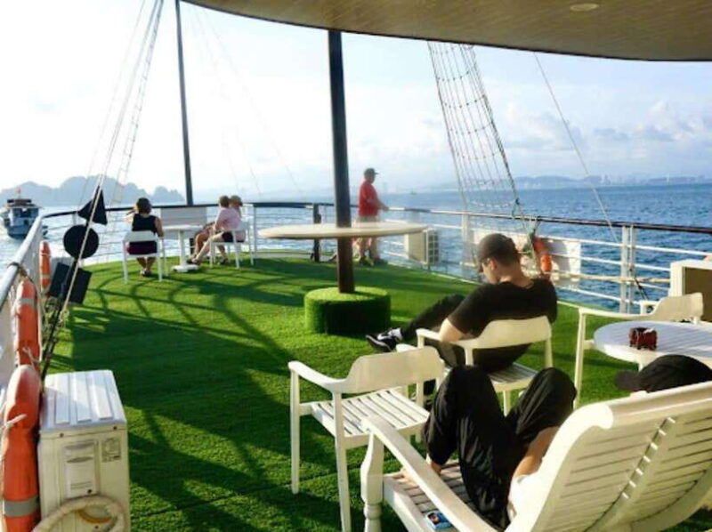 full-day-ha-long-bay-deluxe-cruise-bus-lunch-kayak