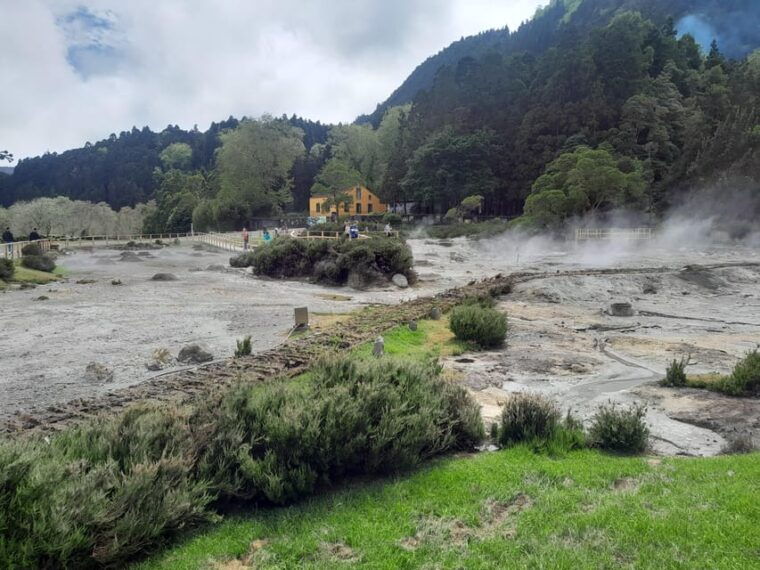 furnas-volcano-crater-lake-tea-plantation-and-waterfall