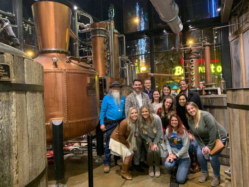 gatlinburg-wine-and-moonshine-walking-tour-with-tastings