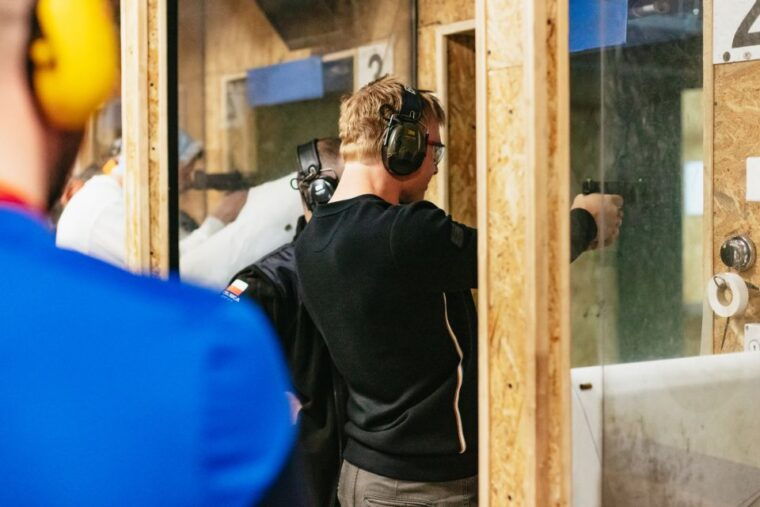 gdansk-extreme-gun-shooting-experience-with-transfers