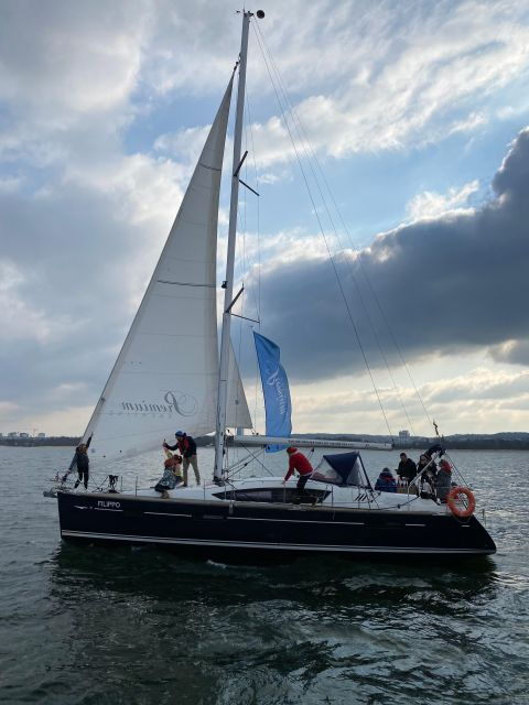 gdansk-scenic-evening-yacht-cruise-with-welcome-drink