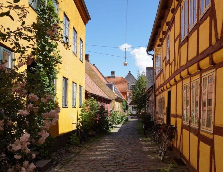 gems-of-helsingor-private-walking-tour-for-couples
