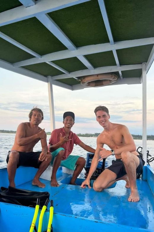 gilitrawanganprivate-tour-3-spot-statuecoral-reefturtle