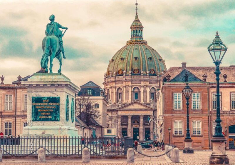 grand-bike-tour-of-copenhagen-old-town-attractions-nature