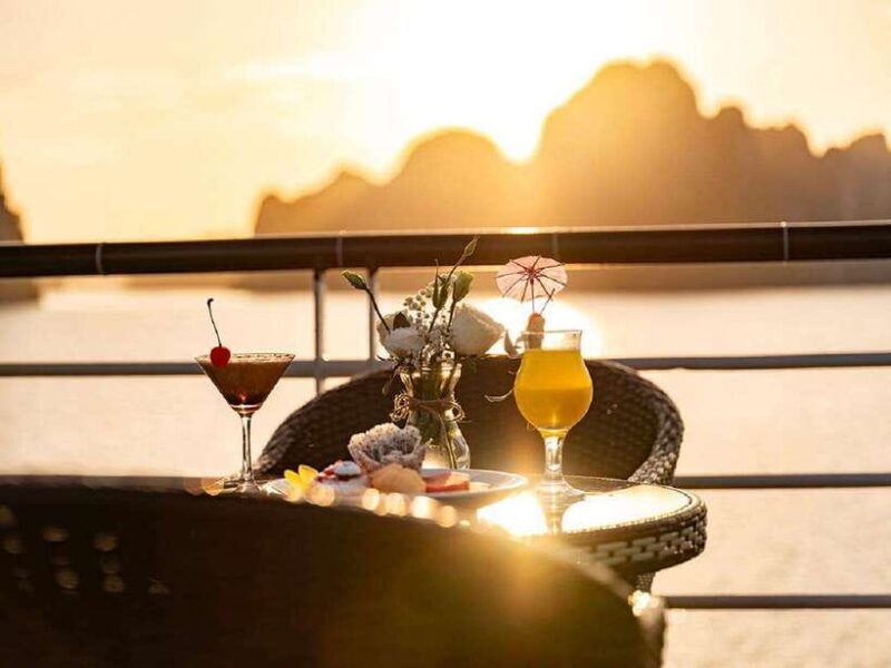 ha-long-bay-luxury-day-cruise-caves-kayak-buffet-lunch