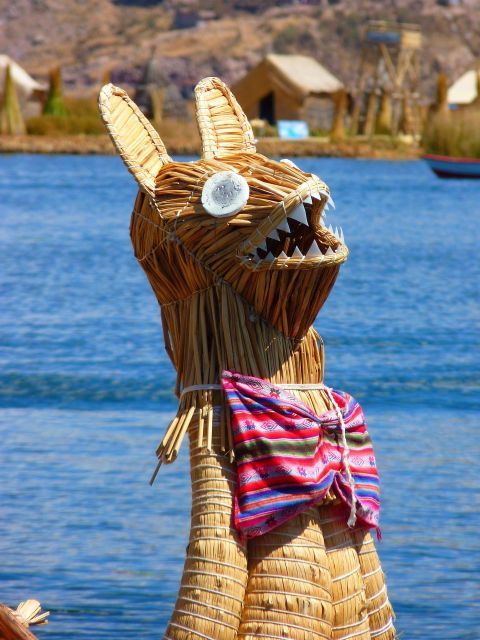 half-day-lake-titicaca-tour-to-uros-floating-islands