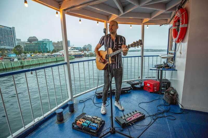 halifax-happy-hour-cruise-with-live-music
