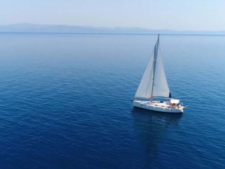 halkidiki-private-sailing-yacht-cruise-swim-in-blue-waters