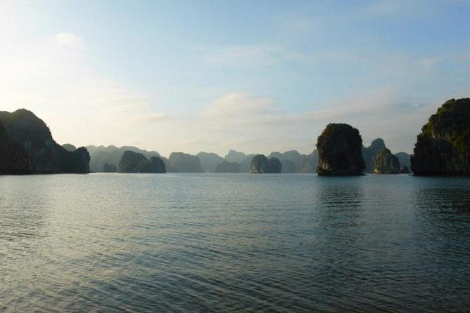 Halong Bay and Lan Ha Bay from Cat Ba Island: Cruise and Kayak Tour - FAQ