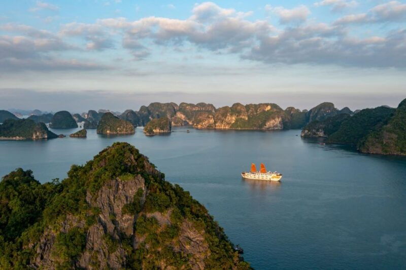 halong-bay-cat-ba-island-3d2n-cave-view-point-trekking