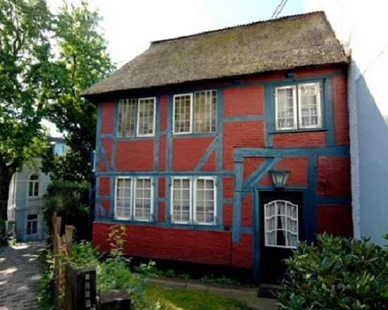 hamburg-tour-of-blankenese-on-the-banks-of-the-elbe