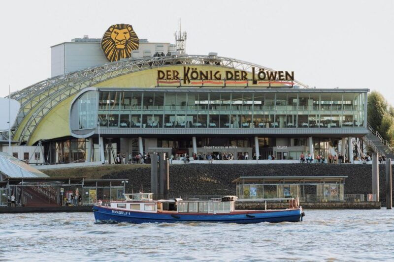 hamburgs-highlights-harbor-cruise-reeperbahn-walking-tour