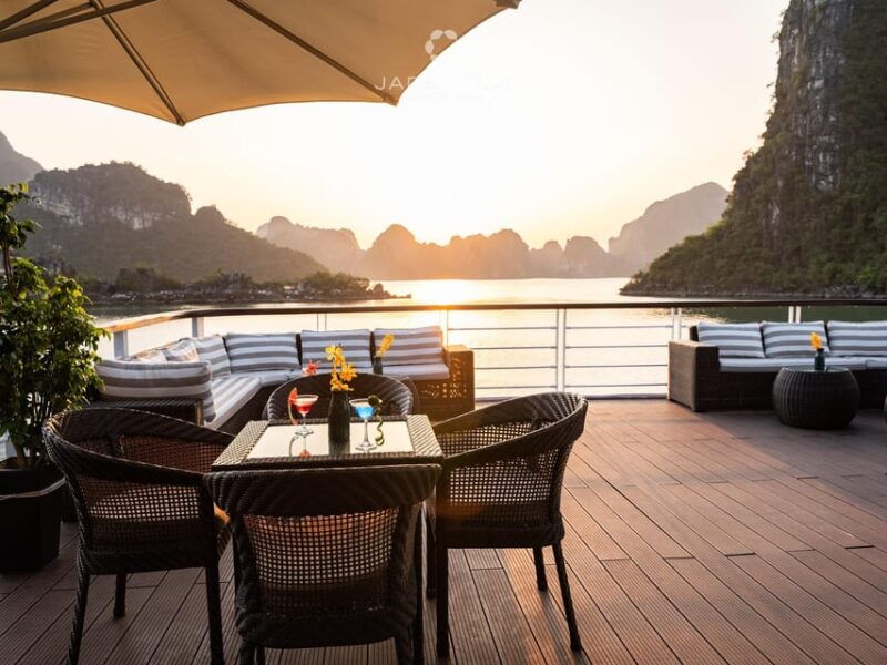 hanoi-ha-long-lan-ha-bay-5-star-with-limousine-transfer