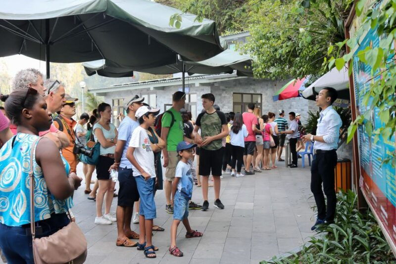 hanoi-islands-caves-ha-long-cruise-with-lunch-kayaking