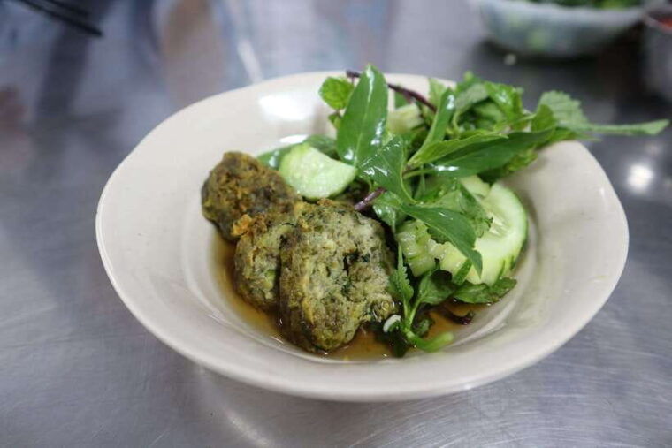 hanoi-michelin-guide-street-food-walking-tour