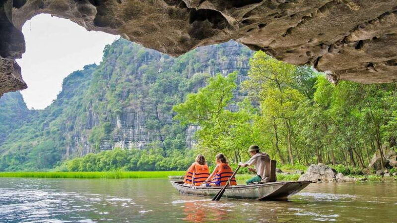 hanoi-ninh-binh-halong-on-land-hoa-lu-tam-coc-mua-cave