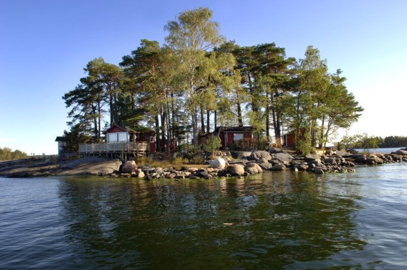 helsinki-archipelago-rib-boat-tour-with-bbq-lunch-and-sauna