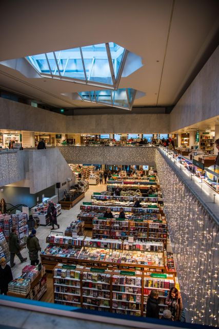 helsinki-architecture-walking-tour-with-expert