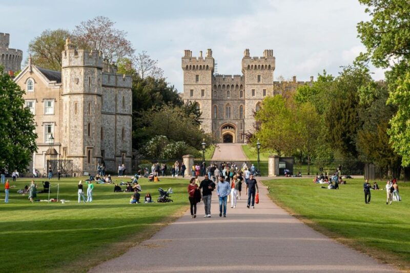 heritage-and-majesty-private-full-day-tour-from-southampton-2