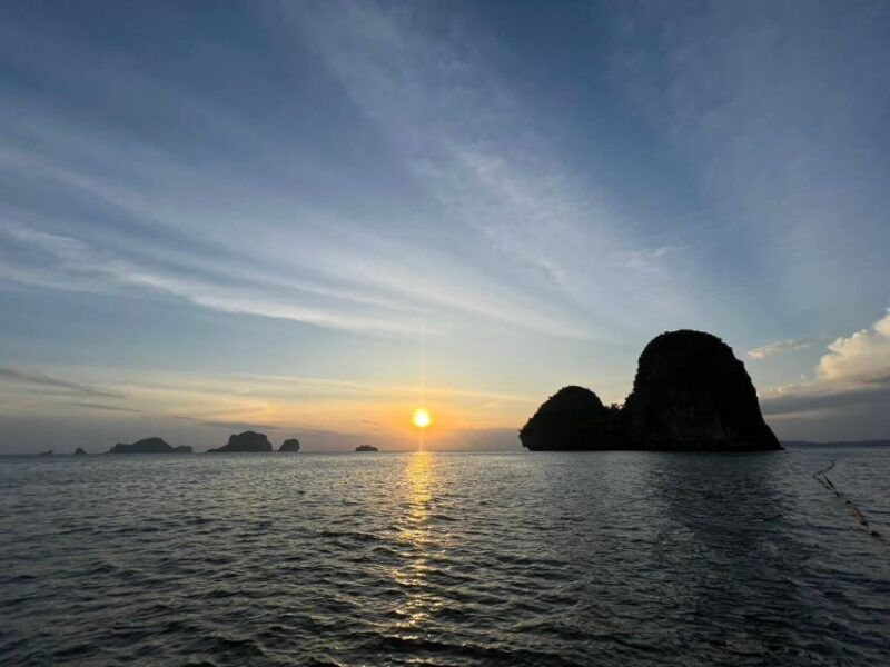 highlight-glowing-plankton-sunset