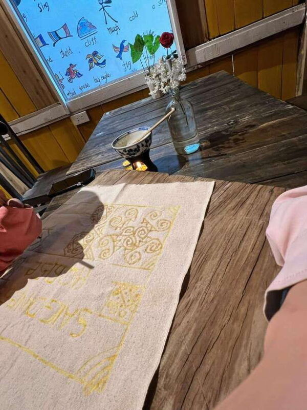 hmong-traditional-beeswax-batik