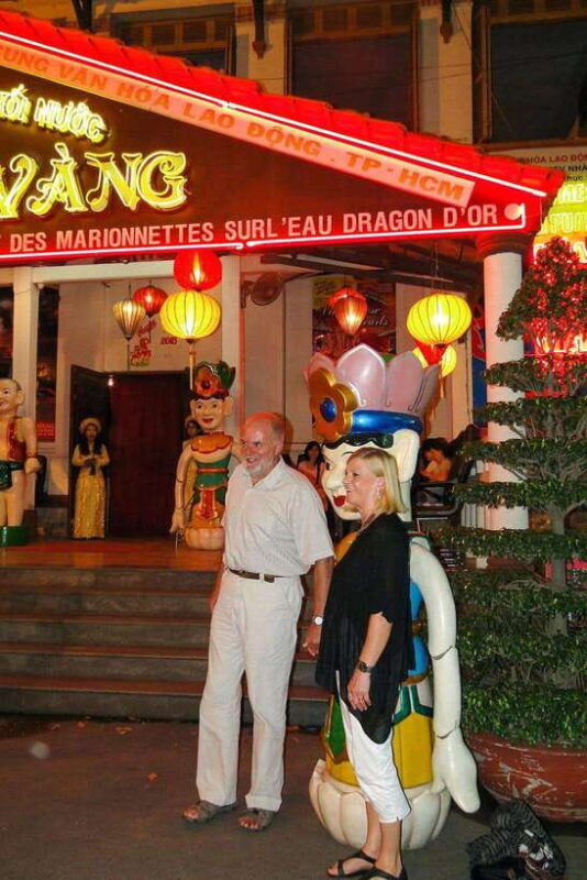 ho-chi-minh-authentic-vietnamese-dinner-water-puppet-show