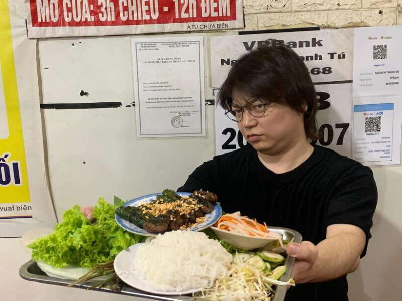 ho-chi-minh-city-extreme-food-tour-on-scooter