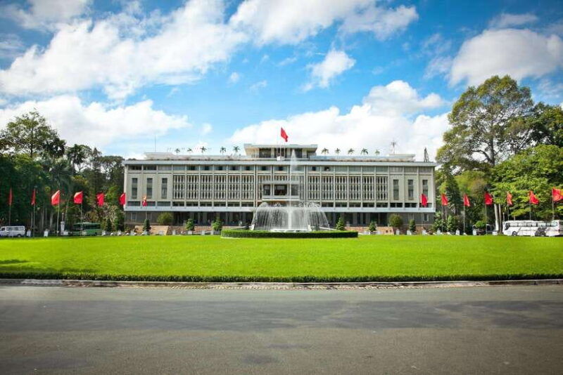 ho-chi-minh-city-hop-on-hop-off-bus-tour-by-vistra