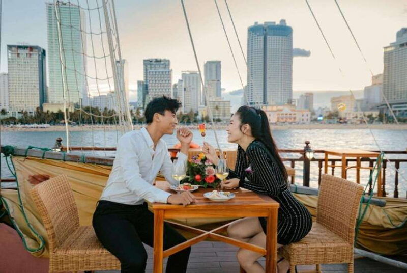 ho-chi-minh-city-saigon-river-dinner-cruise