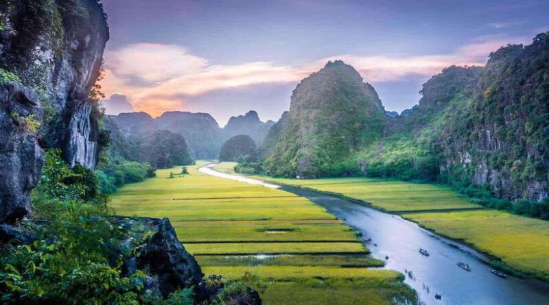 hoa-lu-and-tam-coc-in-ninh-binh-full-day-tour-3