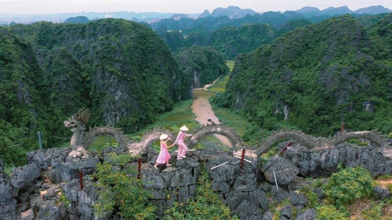 hoa-lu-tam-coc-mua-cave-hiking-full-day-tour