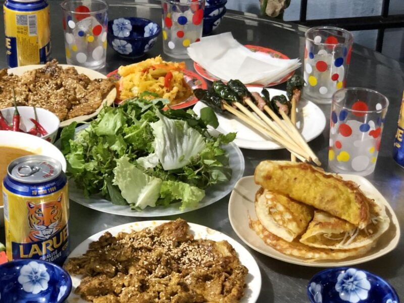 hoi-an-evening-food-culture-tour-by-vespa
