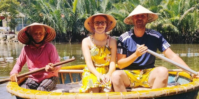 hoi-an-vegan-cooking-school-with-local-chef-and-basket-boat