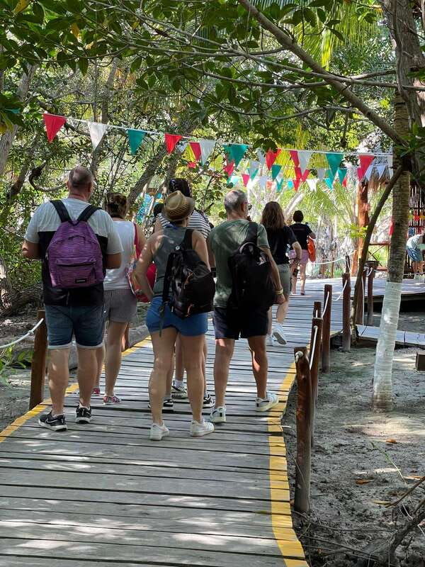 holbox-punta-mosquitos-yalahau-and-pasion-island-boat-tour