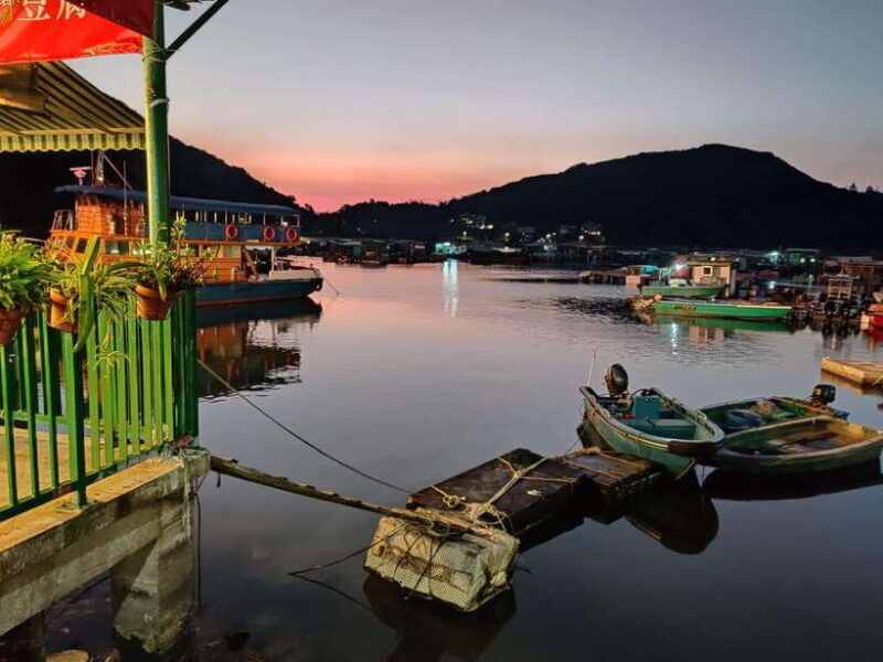 hong-kong-lamma-island-walking-tour-with-lunch