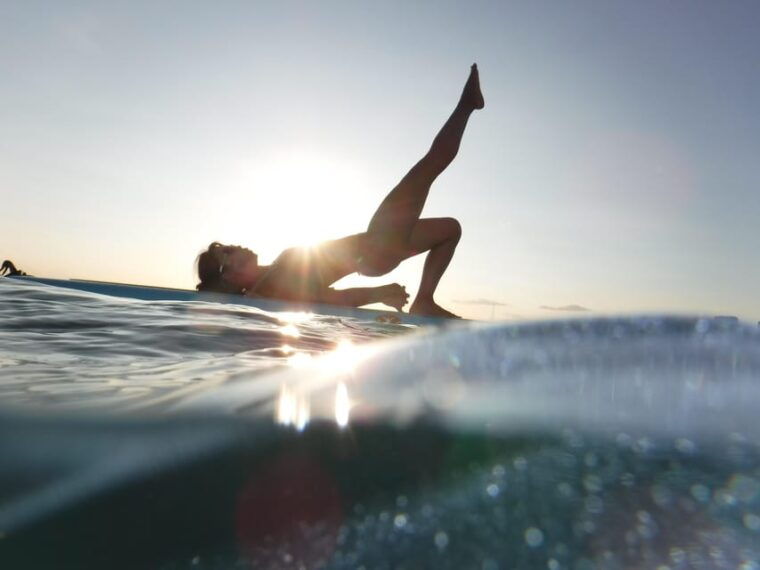 honolulu-sup-standup-paddleboard-yoga-class