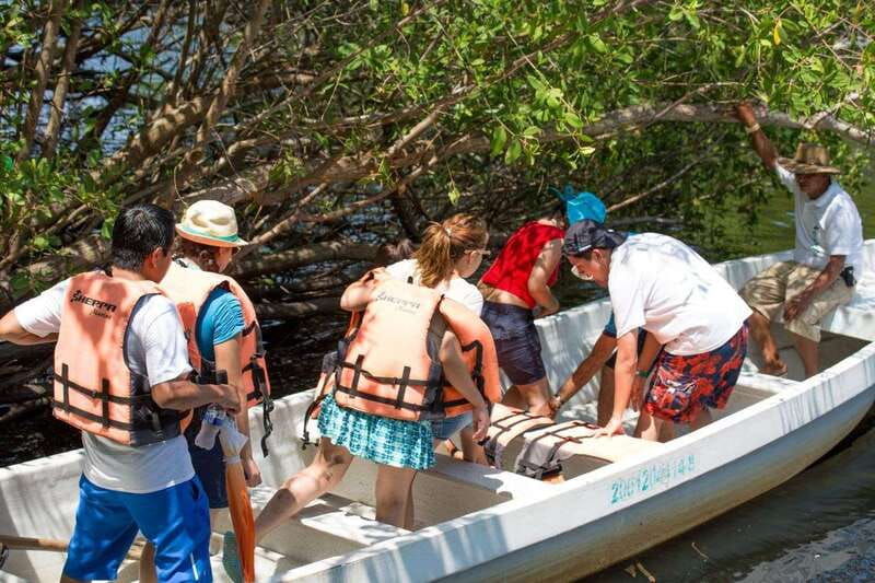 huatulco-ecotour-with-crocodiles-migrating-birds