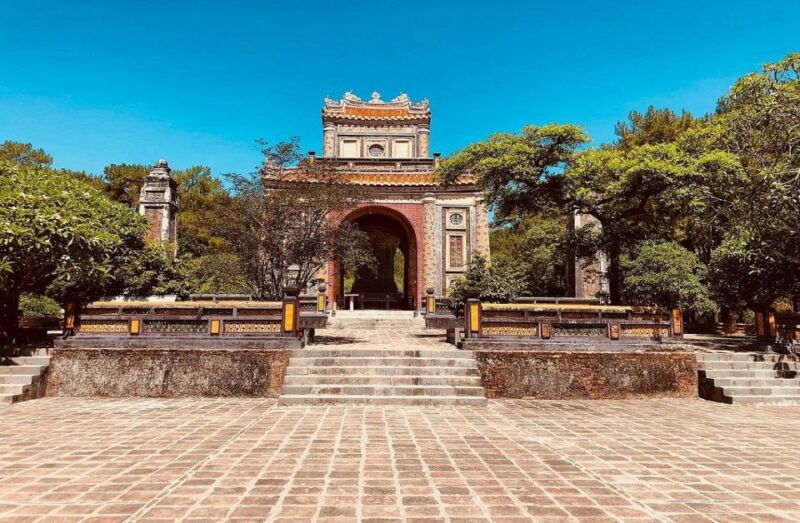 hue-city-day-tour-from-da-nang-hoi-an-by-car-dragon-boat