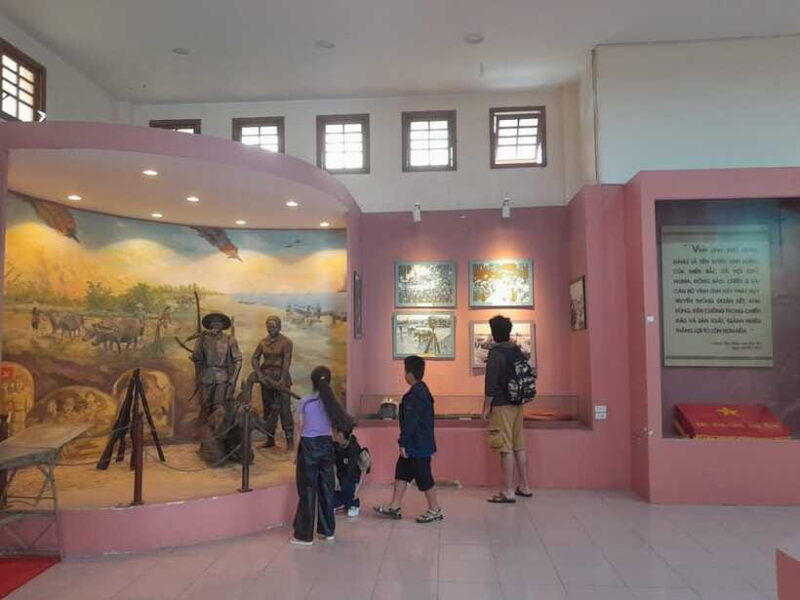 hue-dmz-half-day-by-private-car-with-vinh-moc-tunnels