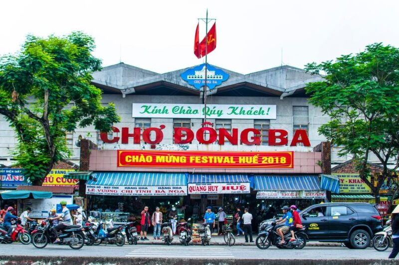 hue-dragon-boat-tour-royal-tombs-thien-mu-pagoda-market
