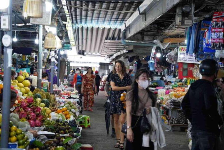 hue-food-walking-tour-with-hotel-pickup-and-local-guide